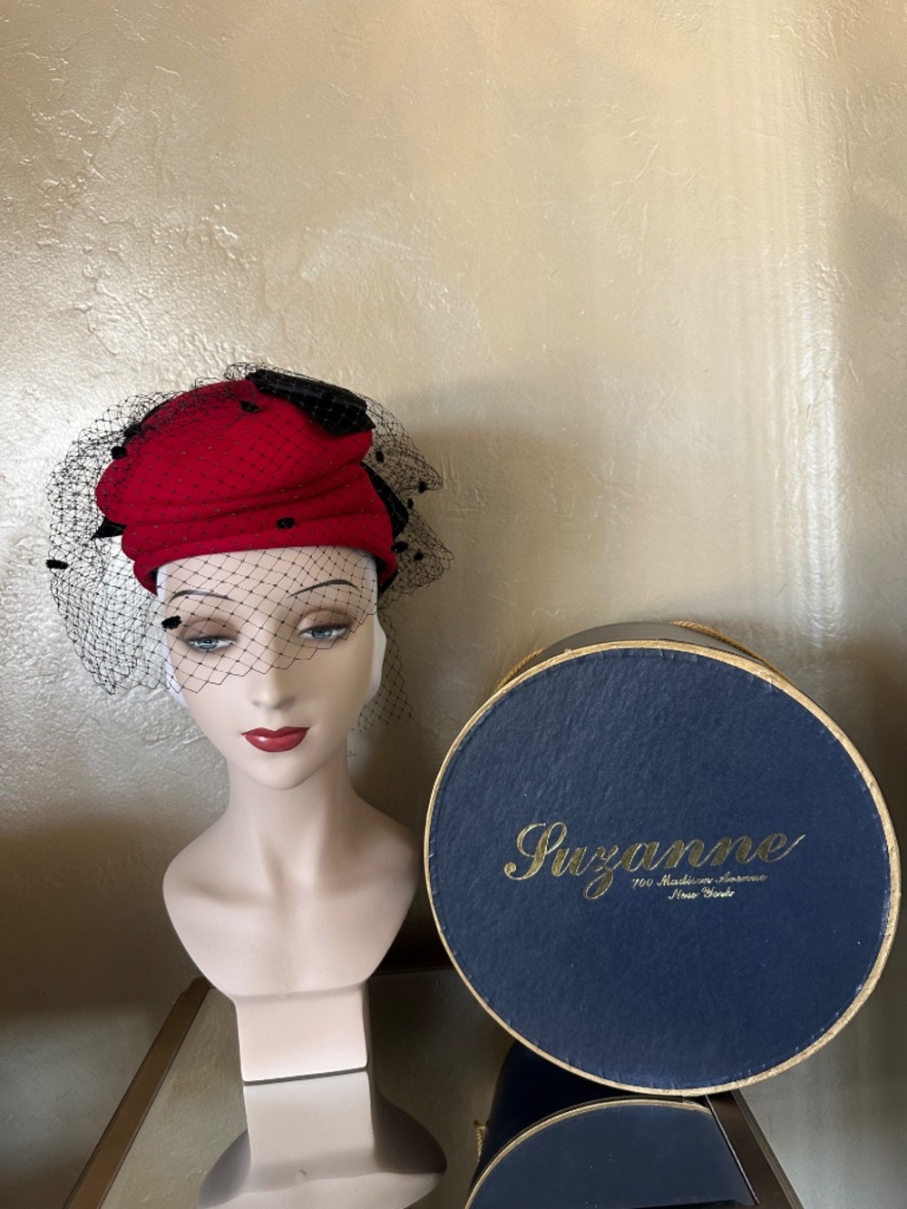 DESIGNER VINTAGE RED FELT HAT & BOX + BLACK BOWS & DOTTED VEIL